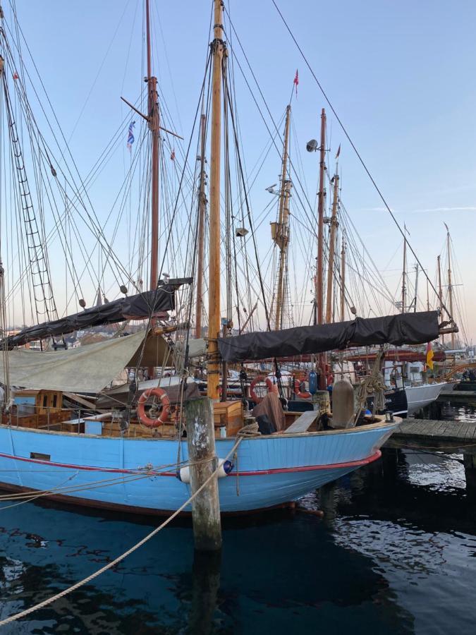 Zentrumsnahe Schoene Altbauwohnung Bis 4 Personen Flensbourg Extérieur photo